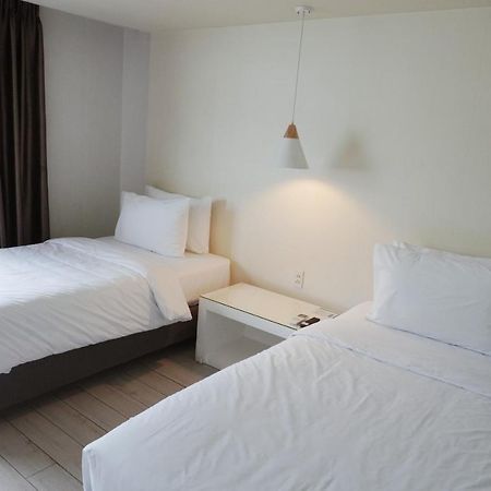 Leblanc Hotel Antipolo Esterno foto