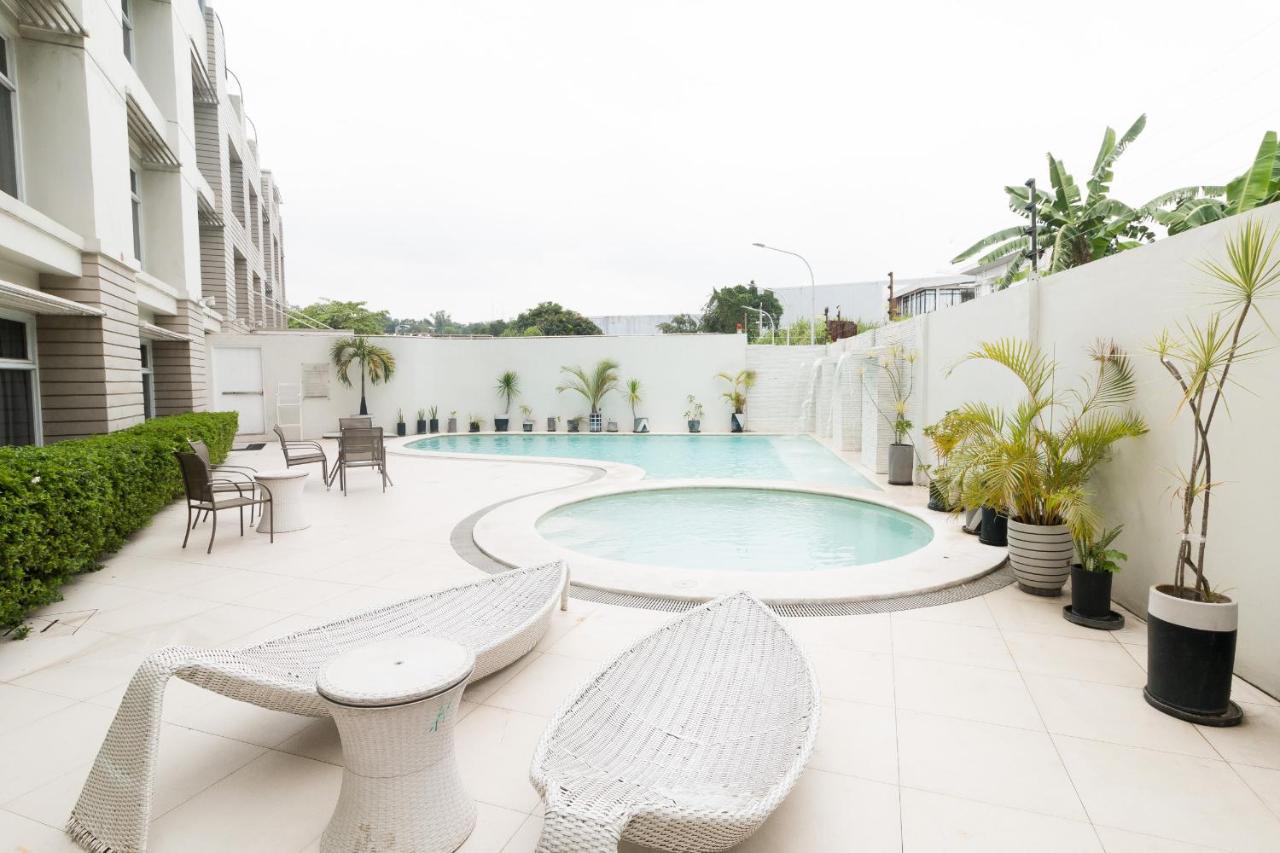 Leblanc Hotel Antipolo Esterno foto
