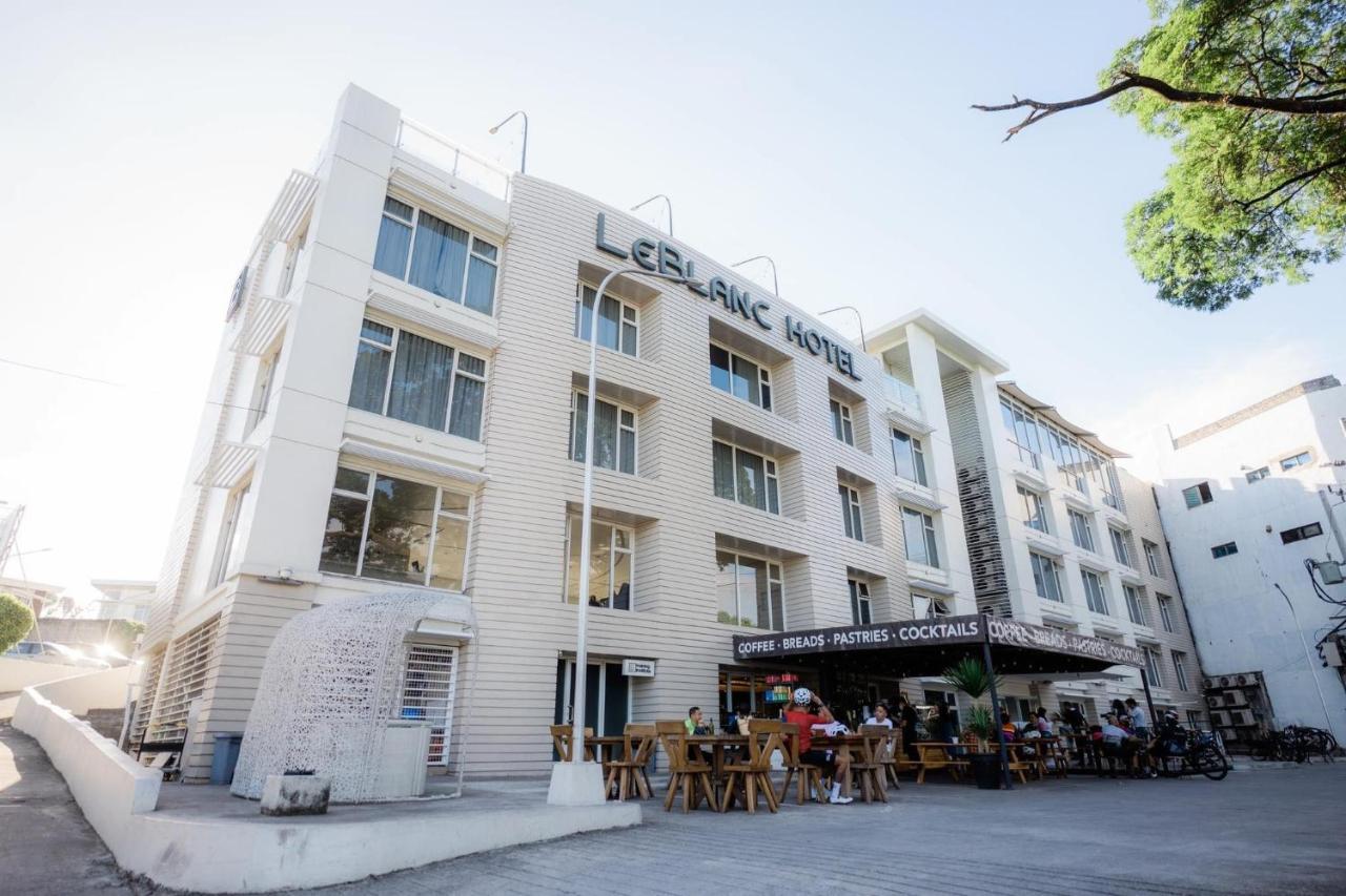 Leblanc Hotel Antipolo Esterno foto