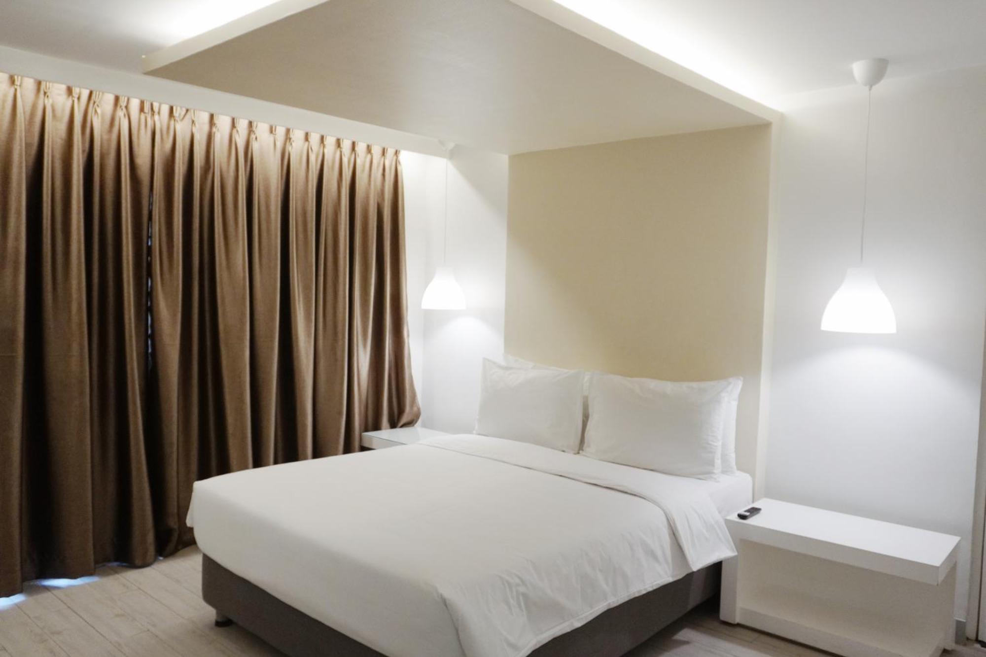 Leblanc Hotel Antipolo Esterno foto